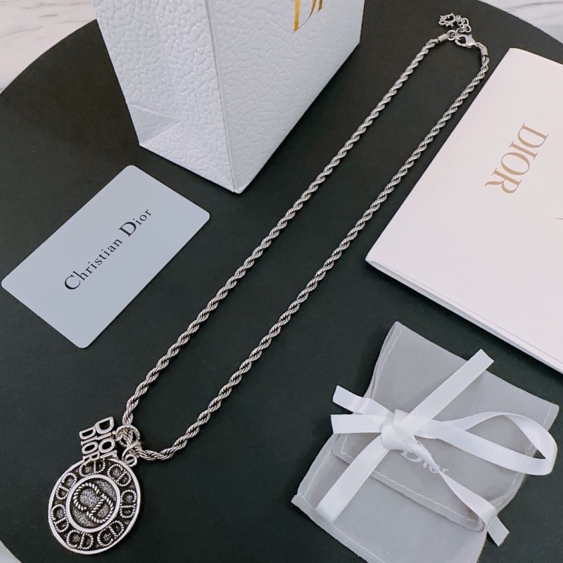 chr1st1an D10r necklaces